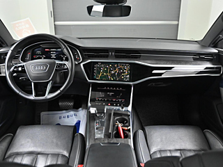 AUDI A7 4K 2021