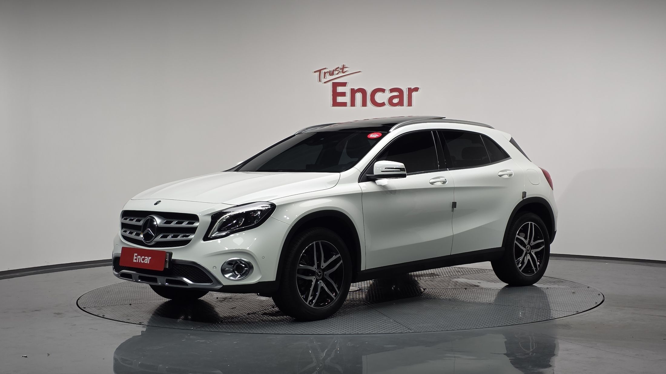 MERCEDES BENZ GLA-CLASS X156 2019