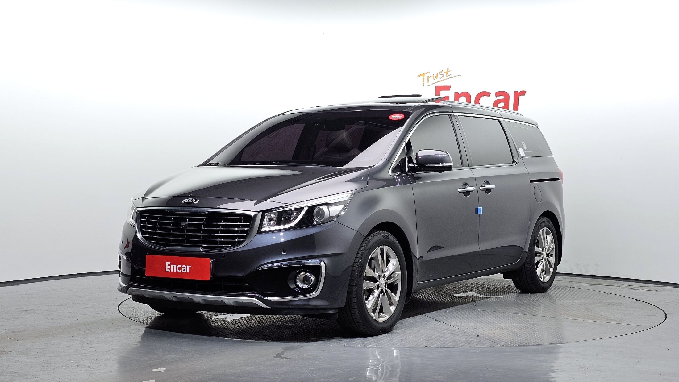 KIA CARNIVAL 2015