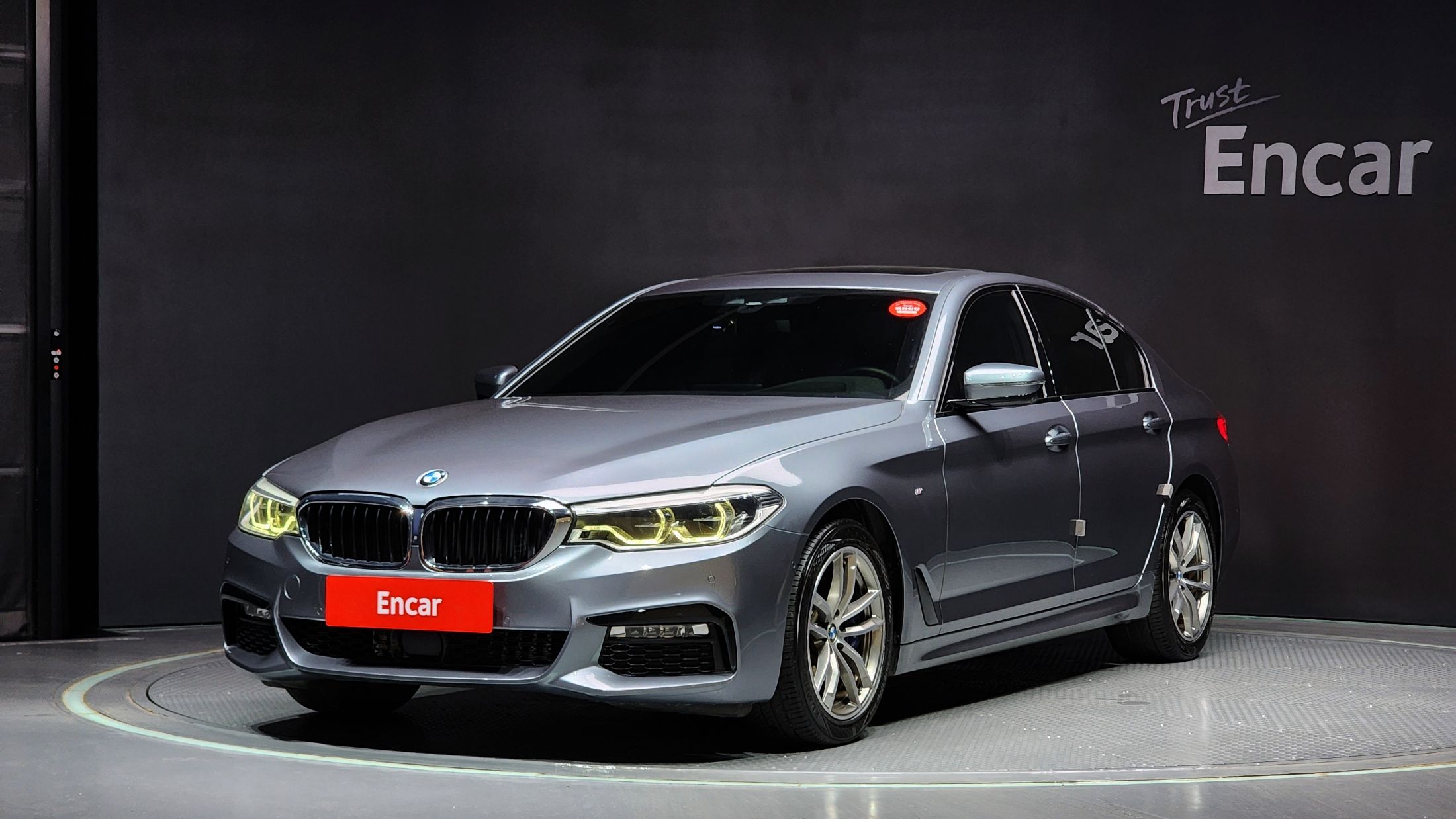 BMW 5-SERIES G30 2017