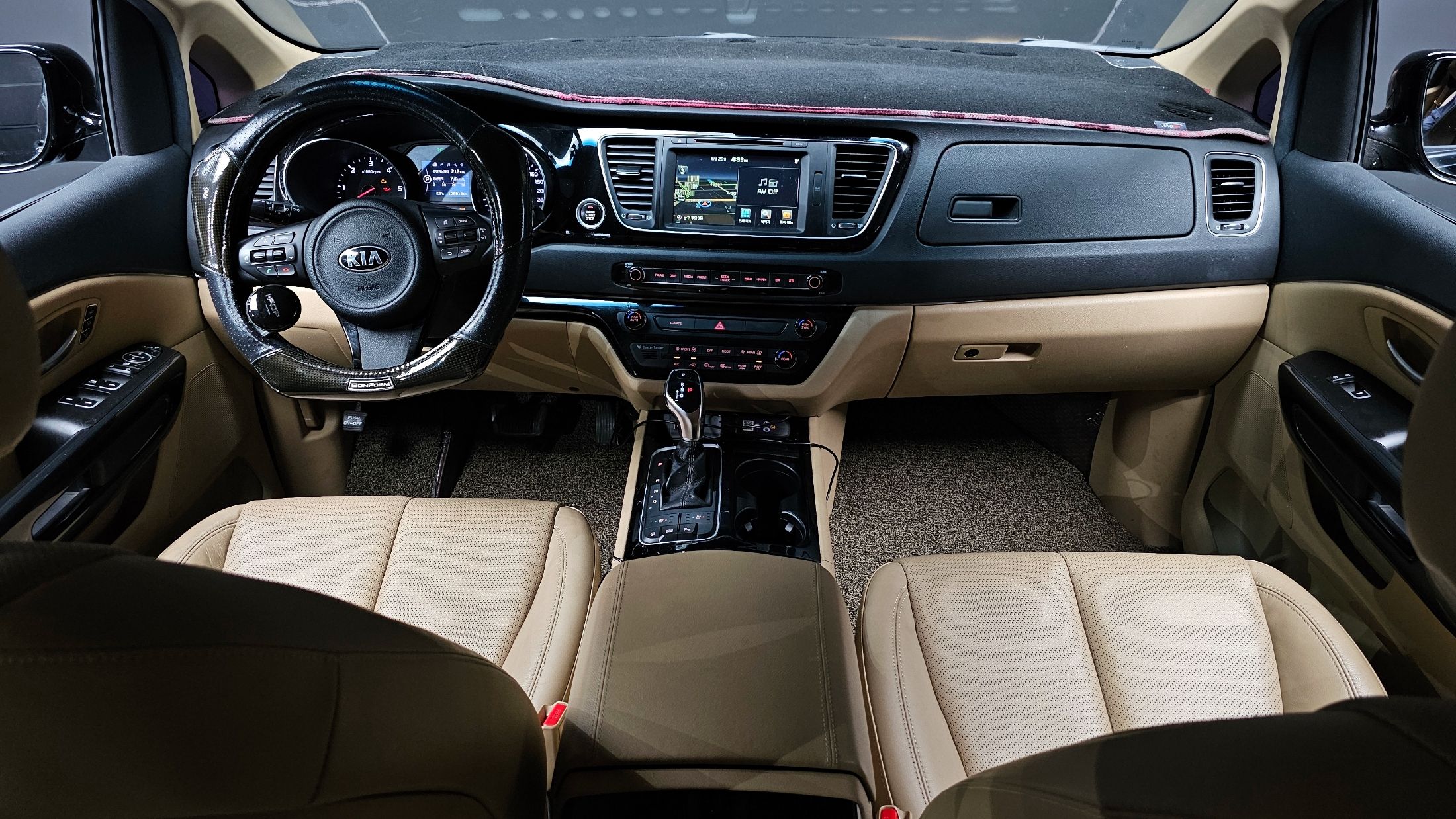 KIA CARNIVAL 2014