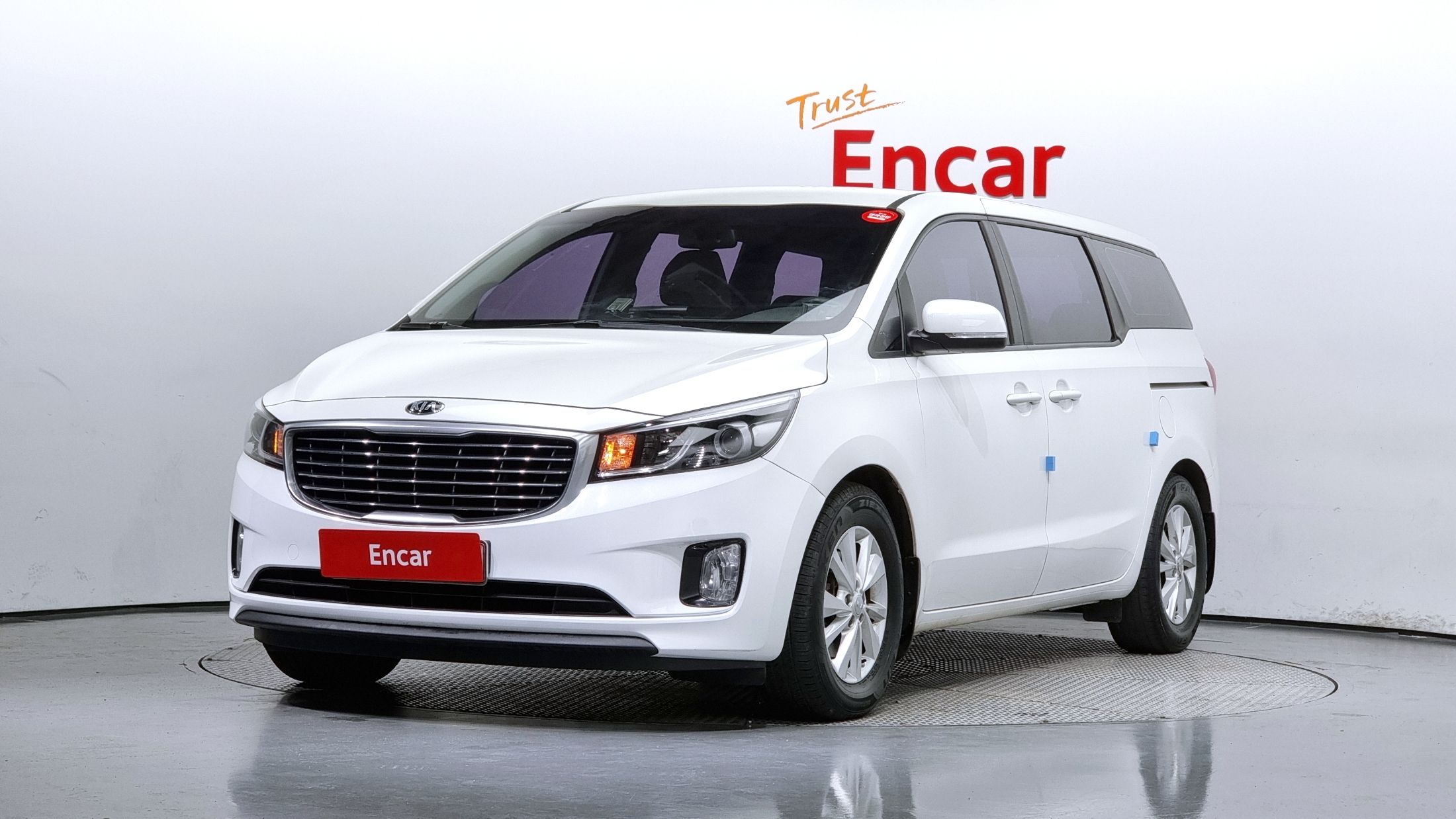 KIA CARNIVAL 2015