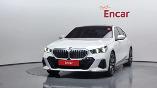 BMW 5-SERIES G60 2024