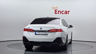 BMW 5-SERIES G60 2024