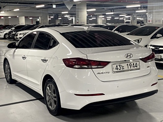 HYUNDAI AVANTE AD 2015