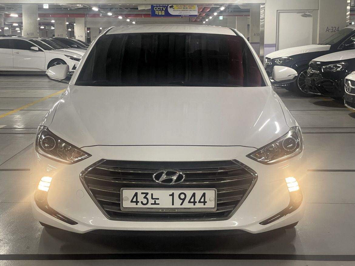 HYUNDAI AVANTE AD 2015