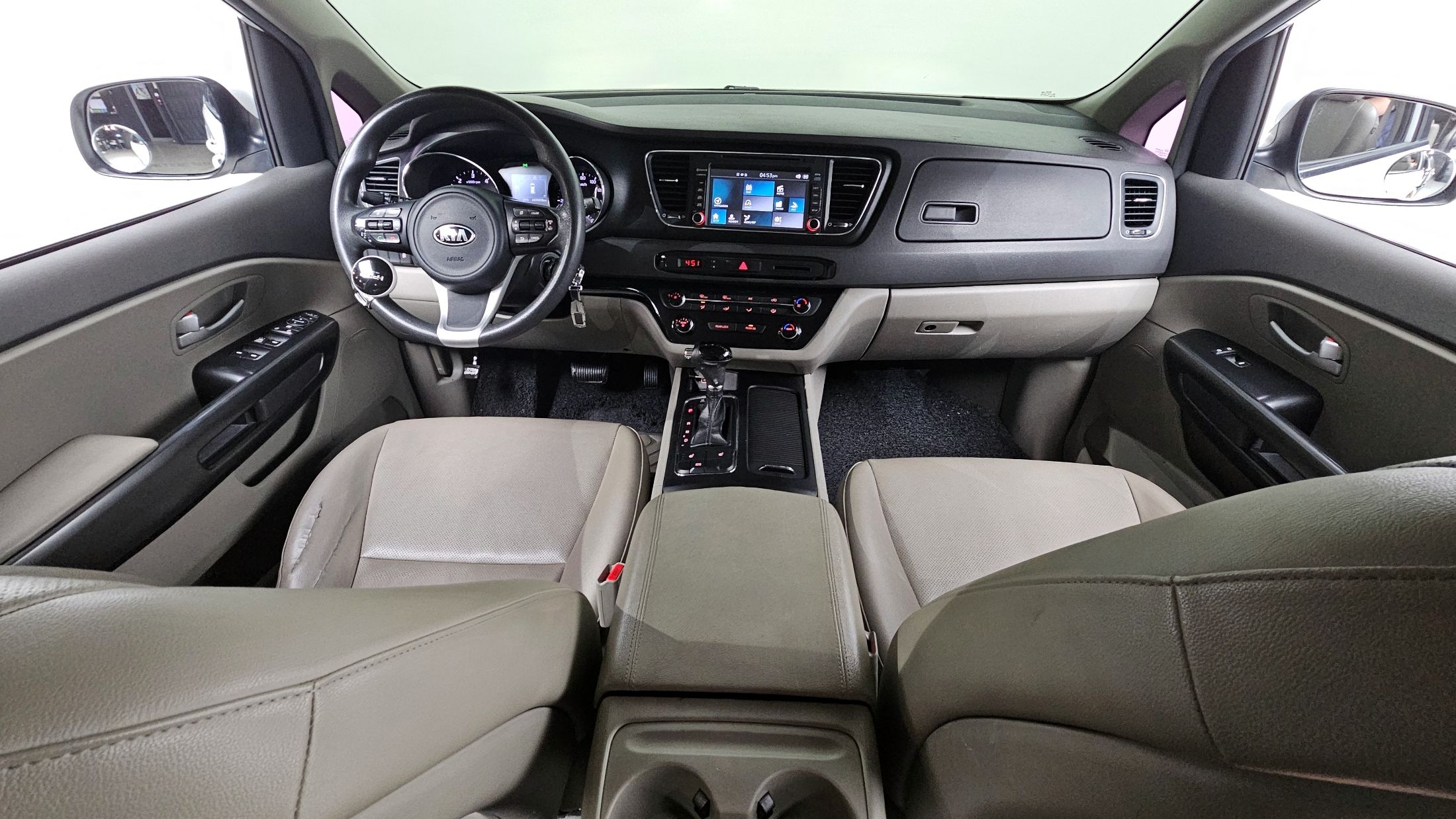 KIA CARNIVAL 2016