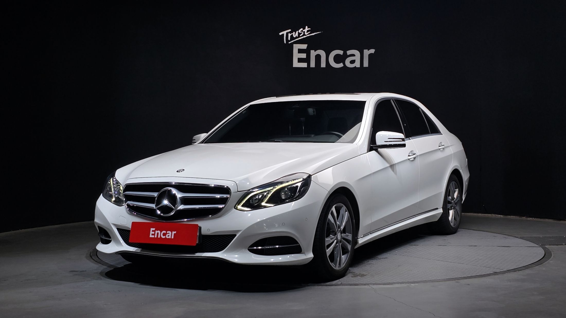MERCEDES BENZ E-CLASS W212