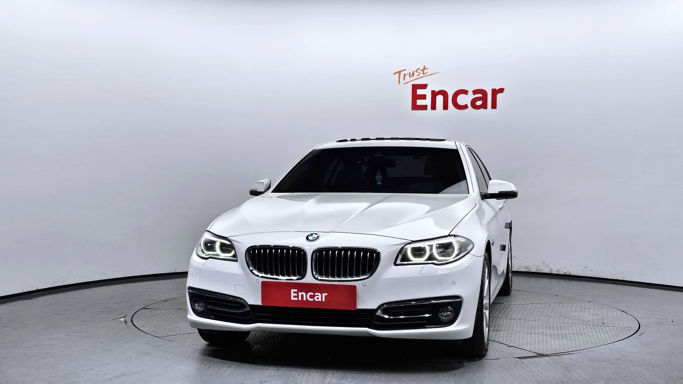 BMW 5-SERIES F10 2016