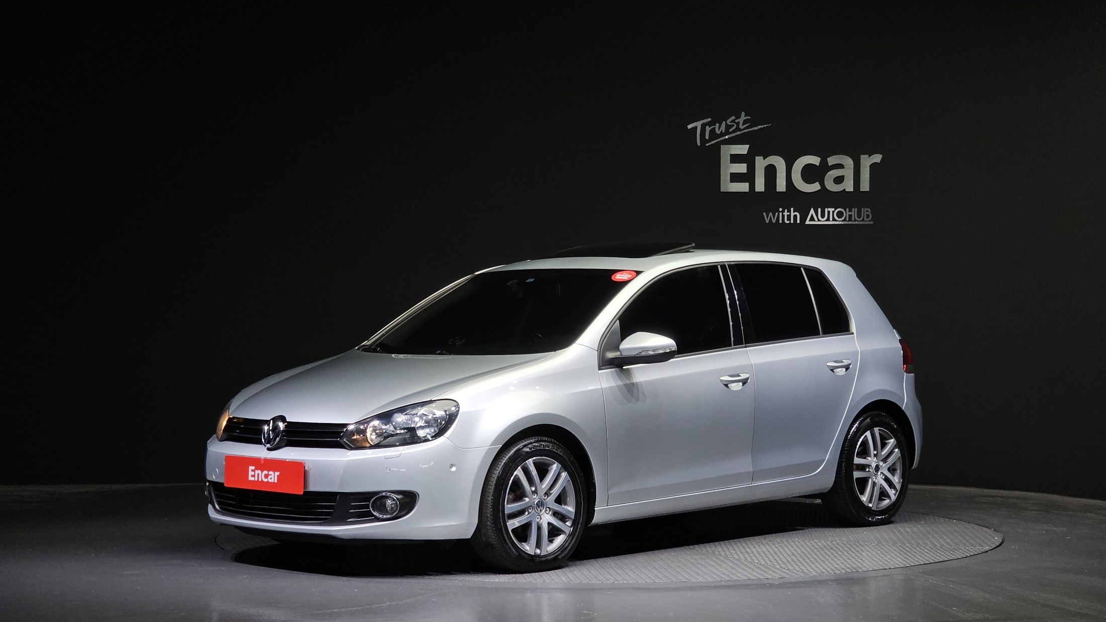 VOLKSWAGEN GOLF 2010