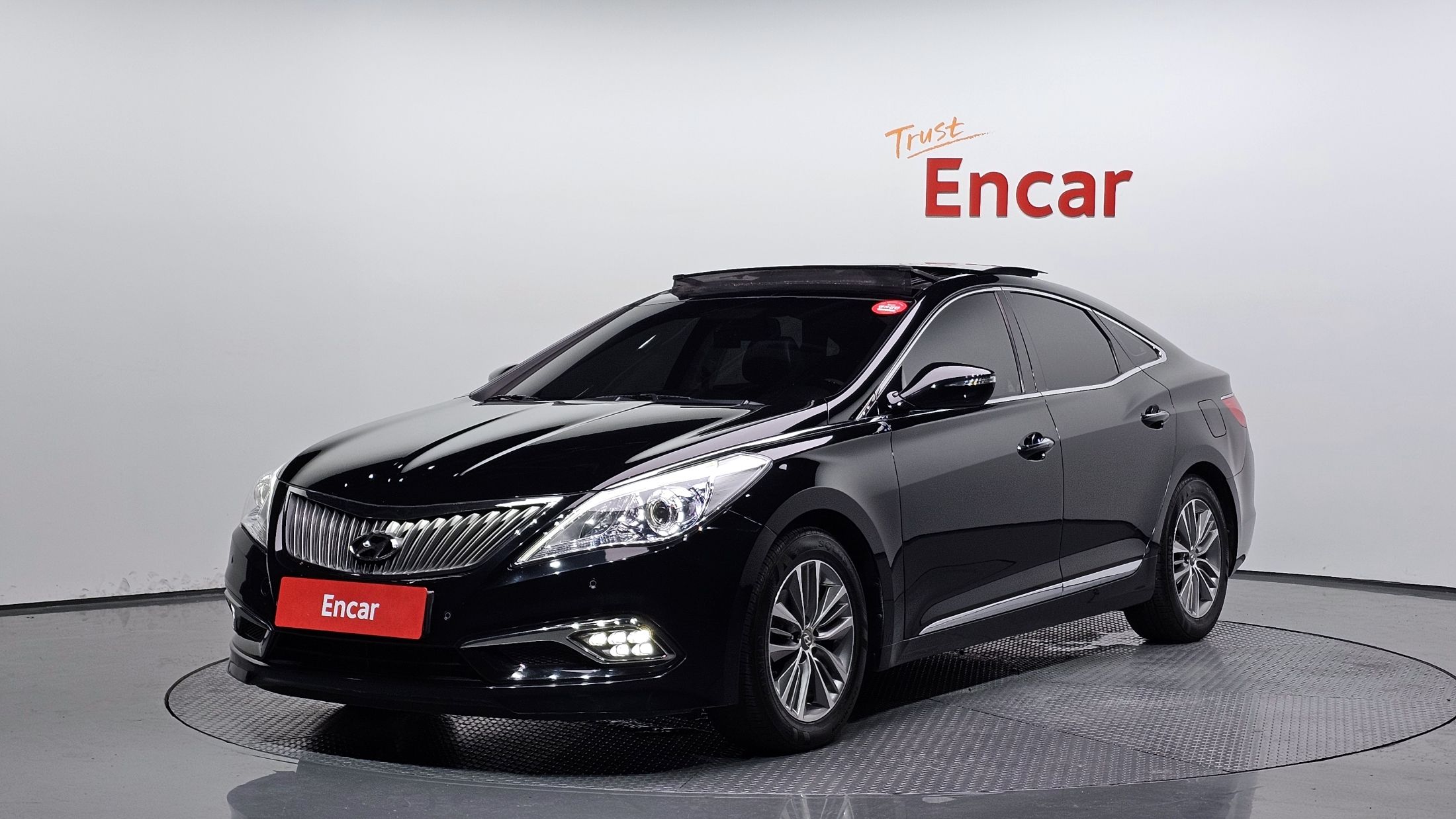 HYUNDAI GRANDEUR HG 2015