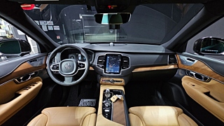 VOLVO XC90 2019