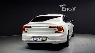 VOLVO S90 2022