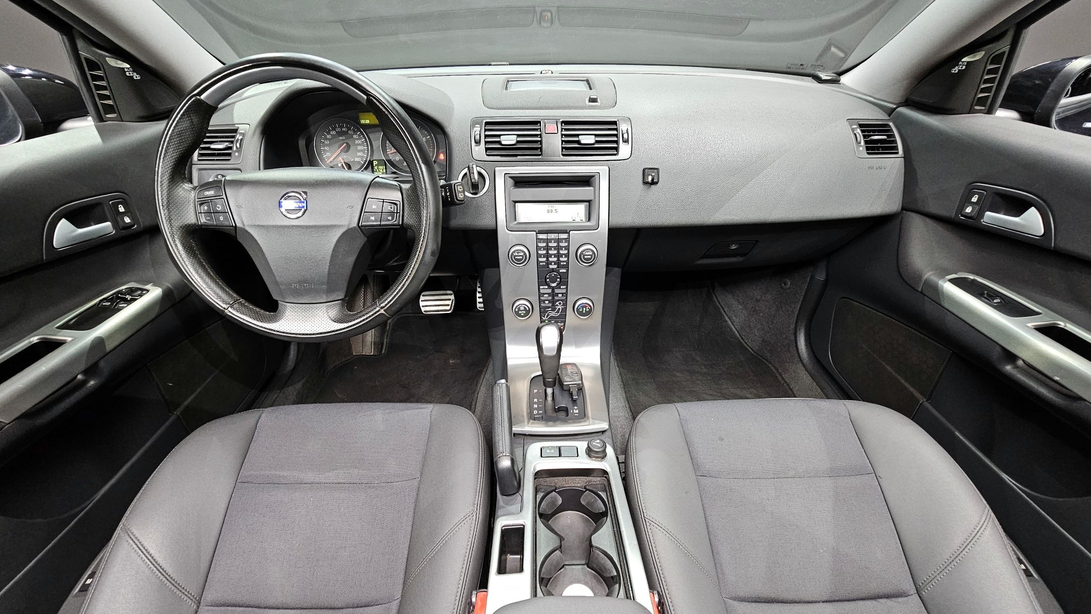 VOLVO C30 2008
