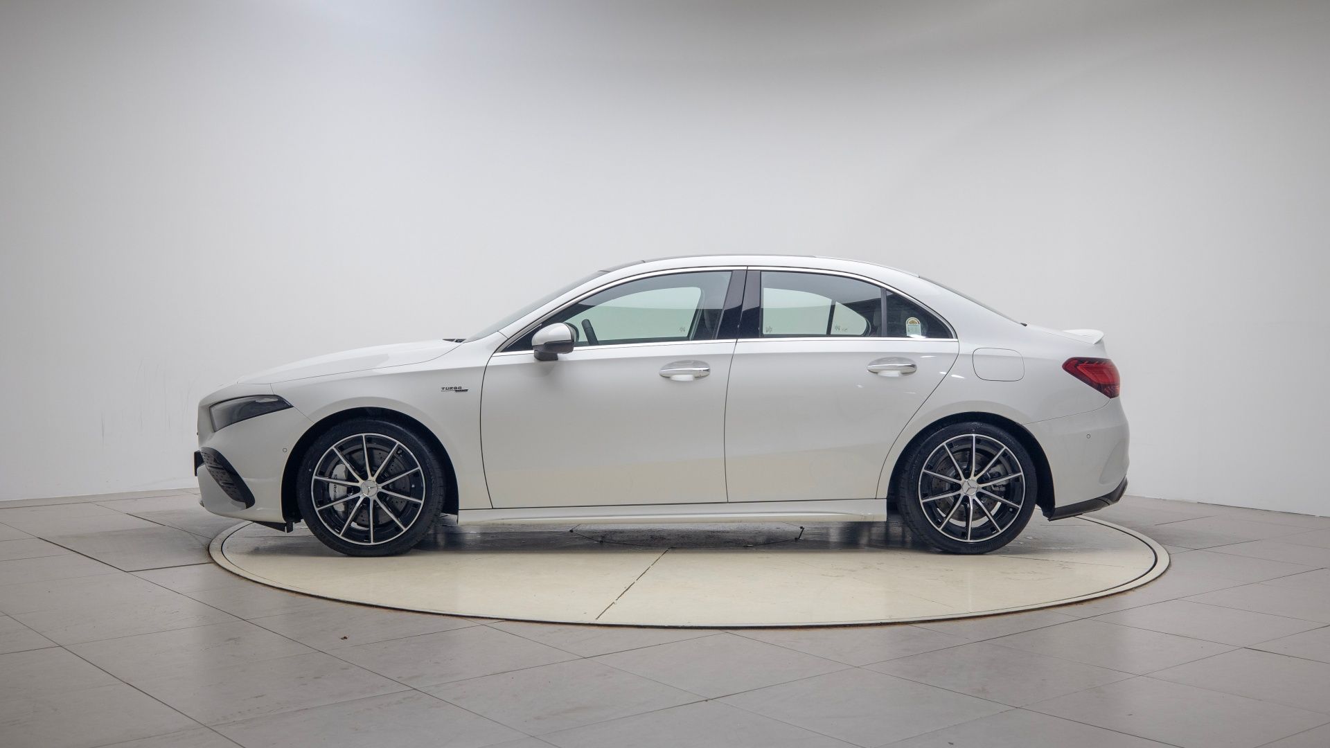 MERCEDES BENZ A-CLASS W177