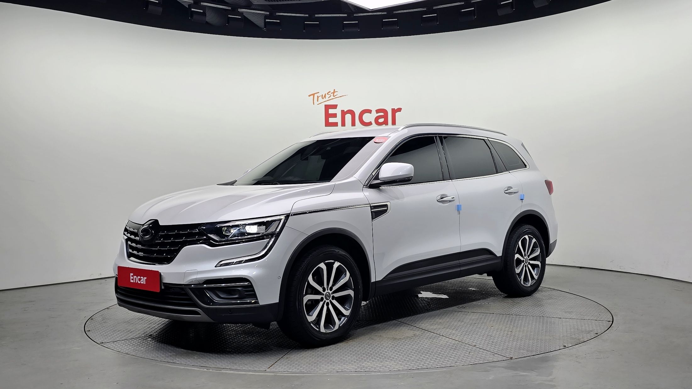 RENAULT SAMSUNG QM6