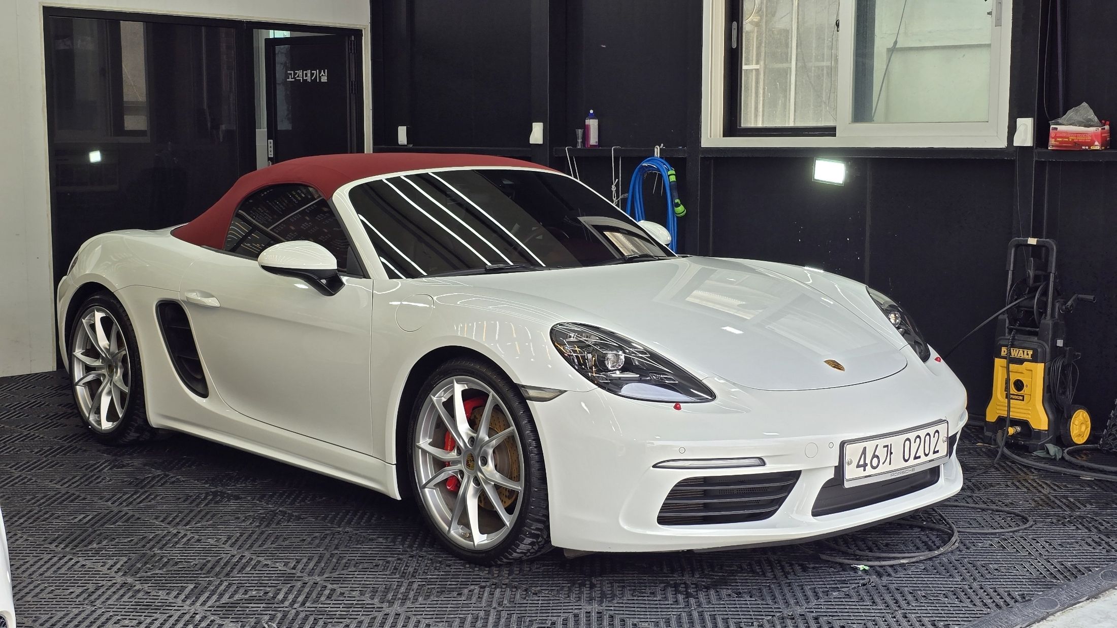 PORSCHE 718 BOXSTER 2016