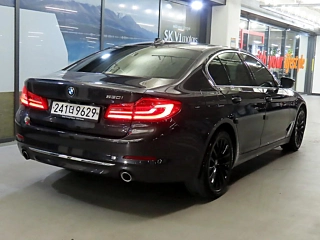 BMW 5-SERIES G30 2020
