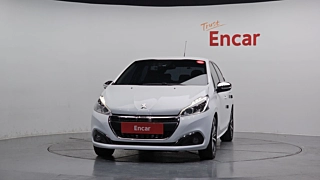 PEUGEOT 208 2018