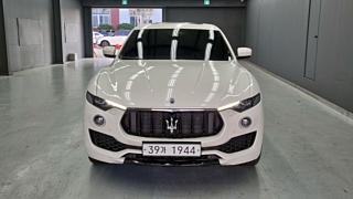 MASERATI LEVANTE 2018
