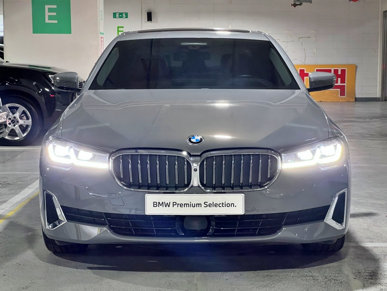 BMW 5-SERIES G30 2021