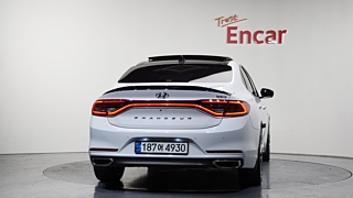 HYUNDAI GRANDEUR IG HYBRID 2017