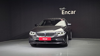 BMW 5-SERIES G30 2019