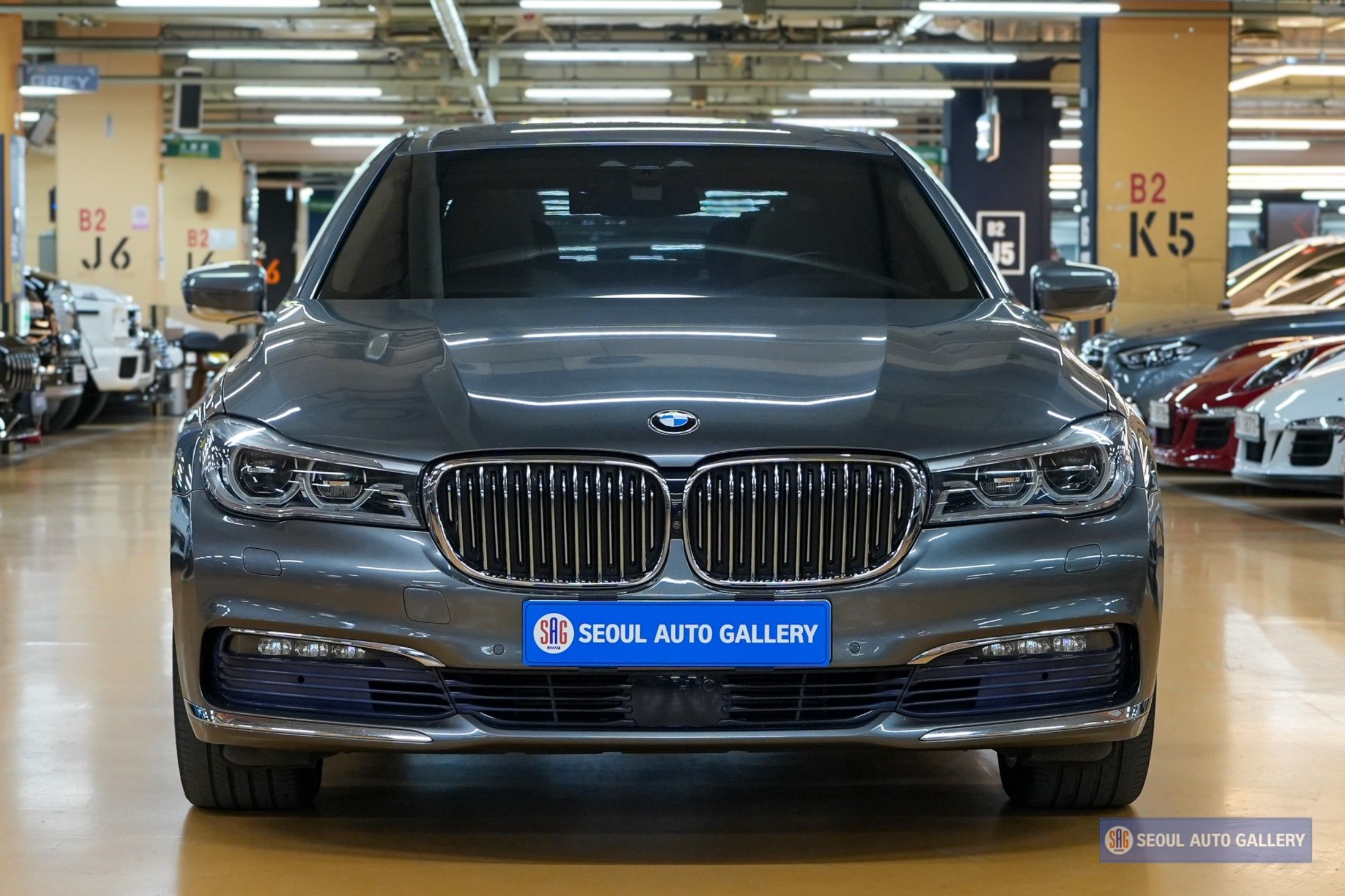 BMW 7-SERIES G11 2016