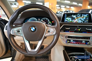 BMW 7-SERIES G11 2016