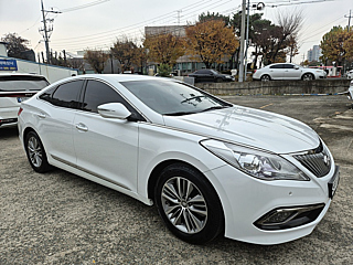 HYUNDAI GRANDEUR HG 2016