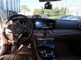 MERCEDES BENZ E-CLASS W213 2016