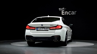 BMW 5-SERIES G30 2020