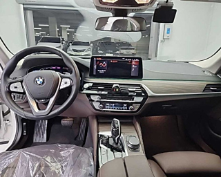 BMW 5-SERIES G30 2023