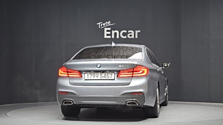 BMW 5-SERIES G30 2018