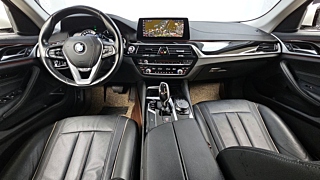 BMW 5-SERIES G30 2019