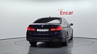 BMW 5-SERIES G30 2019