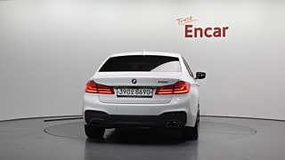 BMW 5-SERIES G30 2018