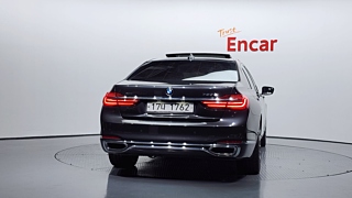 BMW 7-SERIES G11 2016