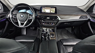 BMW 5-SERIES G30 2019