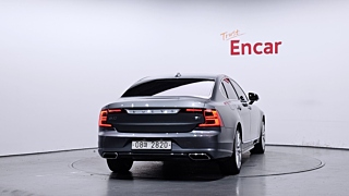 VOLVO S90 2019