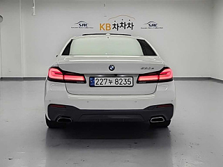 BMW 5-SERIES G30 2020