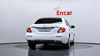 MERCEDES BENZ E-CLASS W213 2017