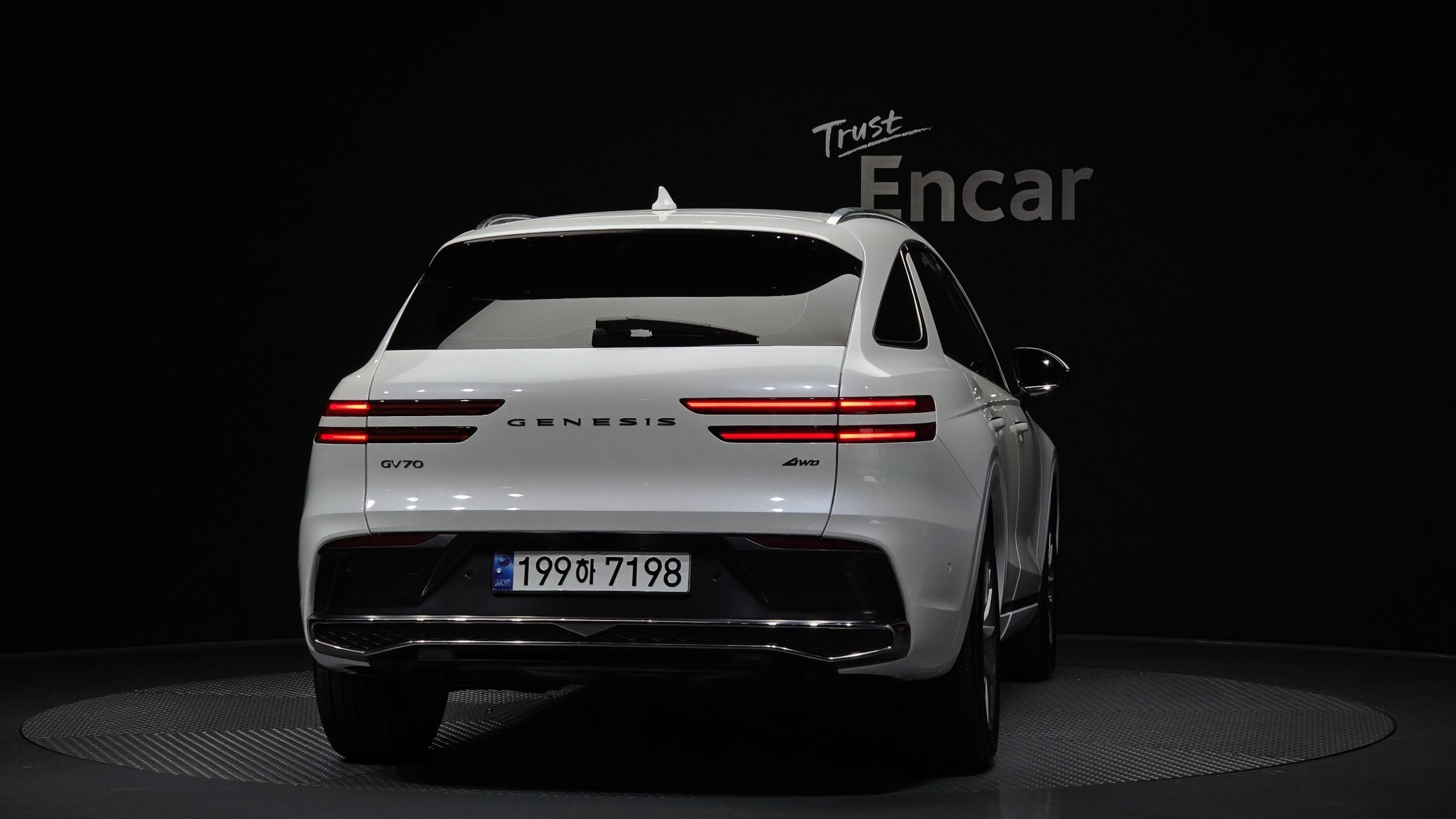GENESIS GV70 2024