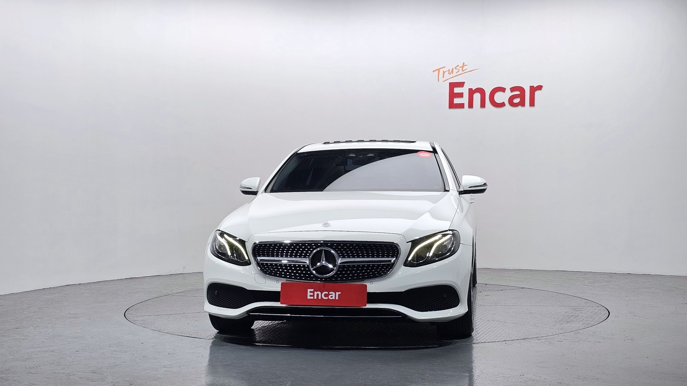 MERCEDES BENZ E-CLASS W213 2017