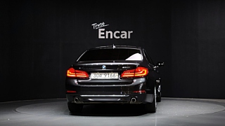 BMW 5-SERIES G30 2018