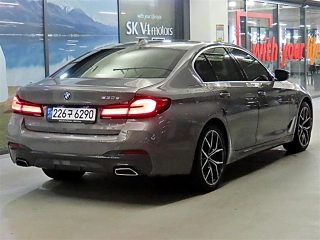 BMW 5-SERIES G30 2021