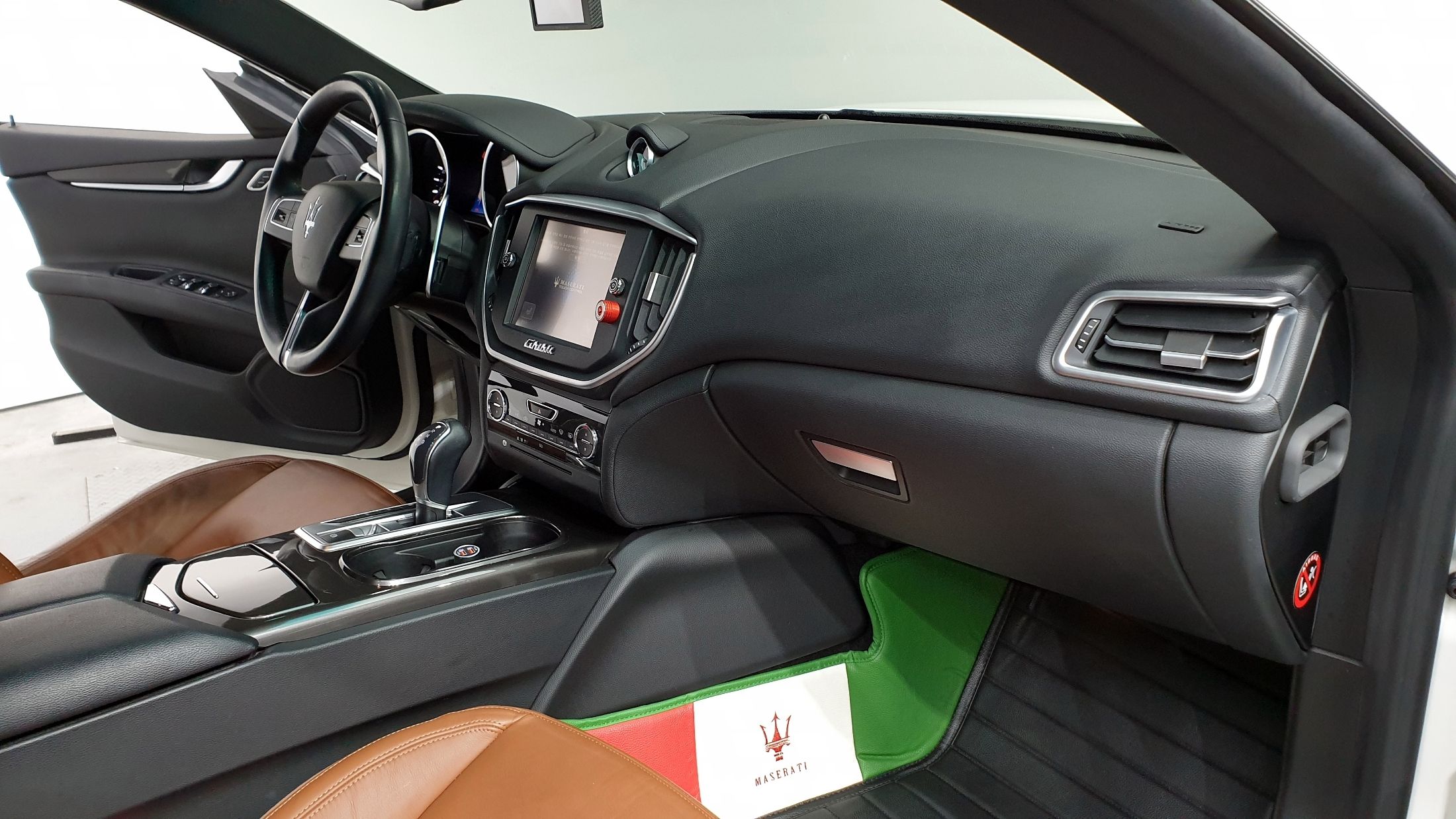 MASERATI GHIBLI 2014