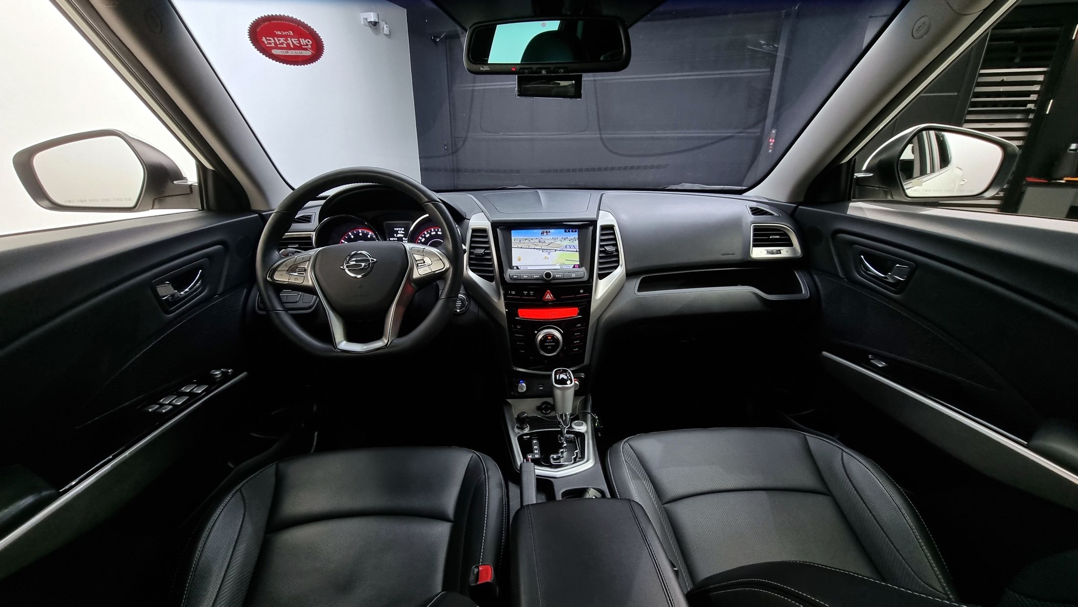 SSANGYONG TIVOLI 2015