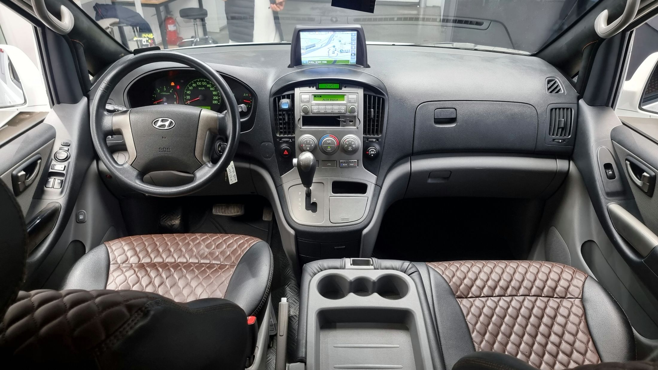 HYUNDAI STAREX GRAND 2011