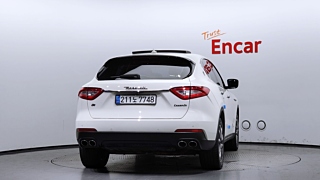 MASERATI LEVANTE 2018